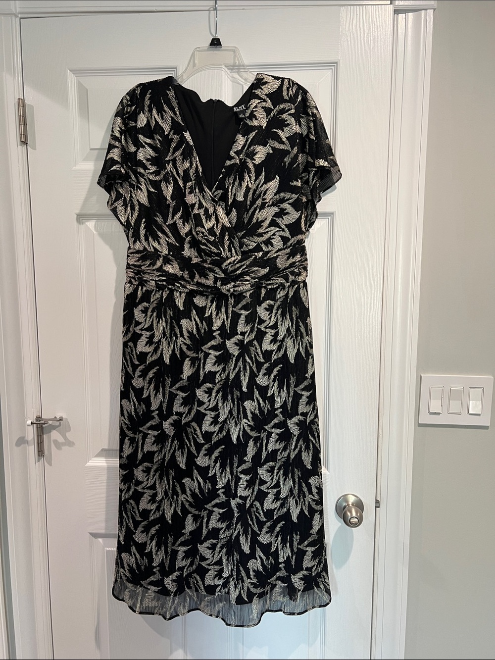 Black and Cream Leaf-Print Wrap Dress